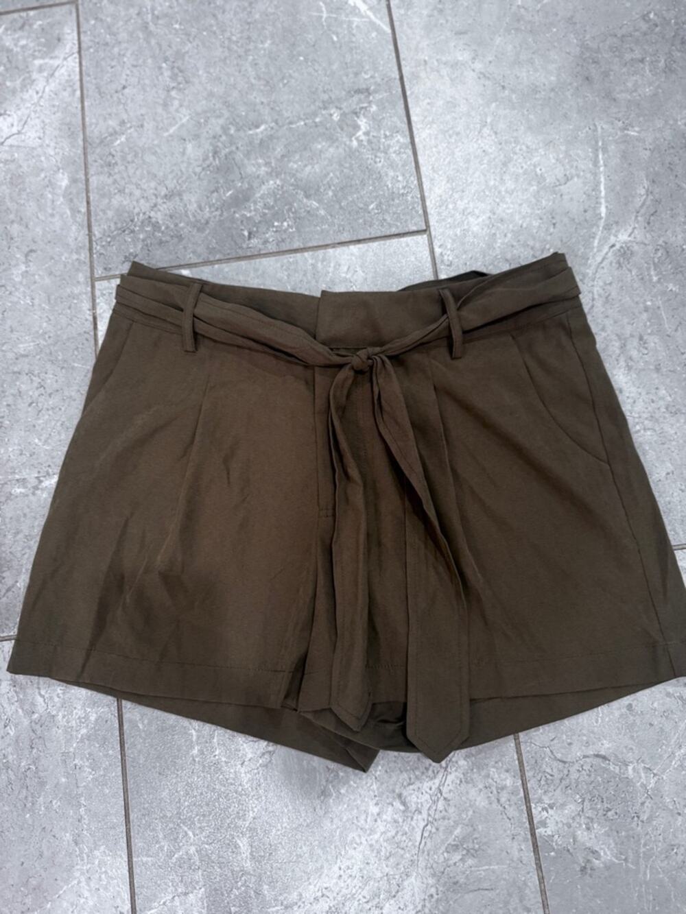 NWOT Girls Sadie & Sage Olive Green High-Waist Tie Belt Shorts, size XL
